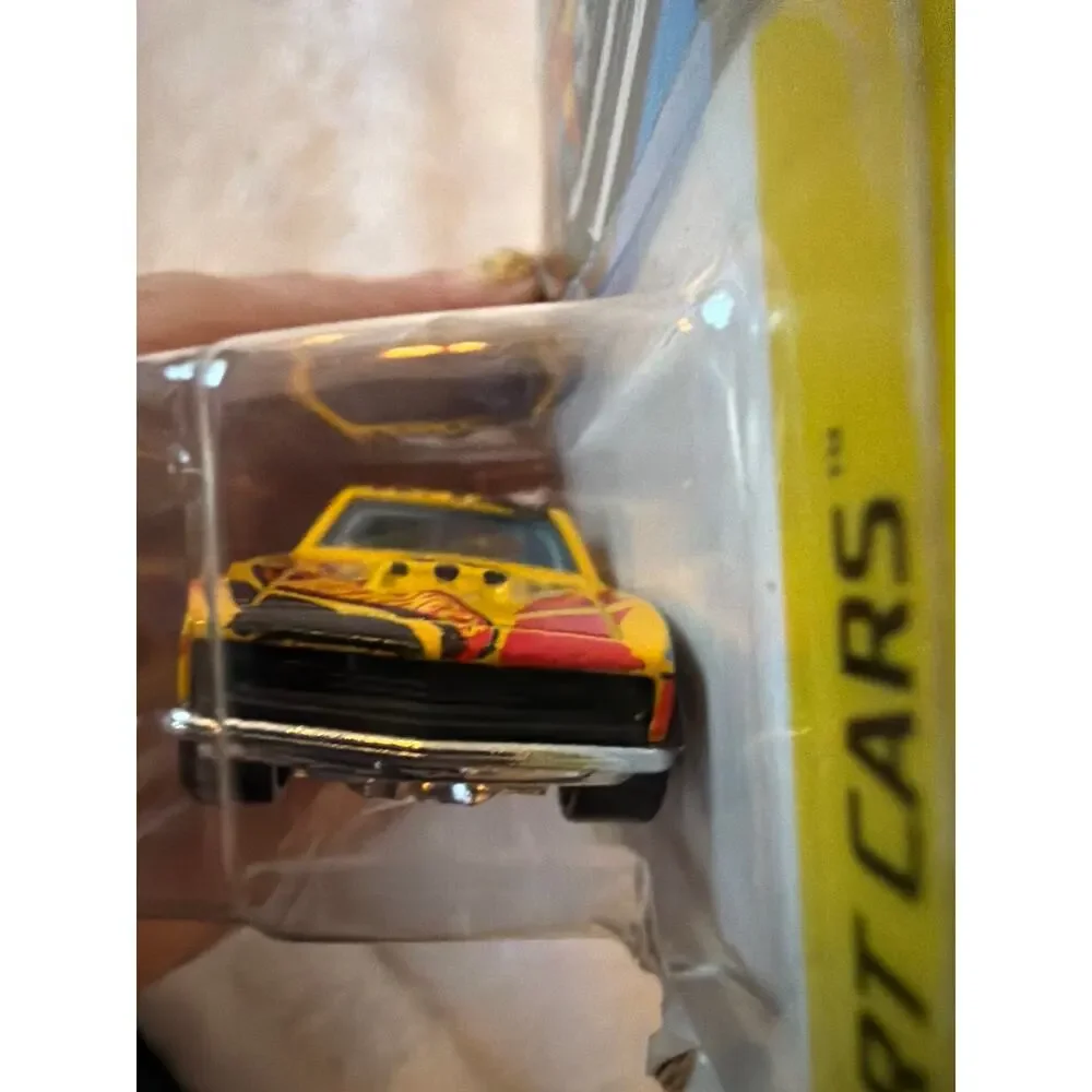 Hot Wheels 68 COPO Camaro HW Art Cars 5/10 Yellow 63/250 Factory Sealed
